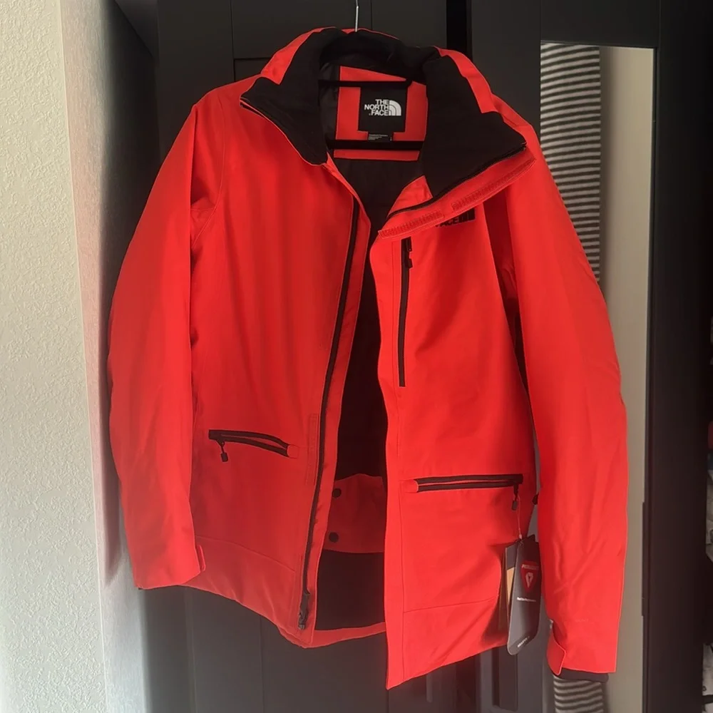 New w/tags The North Face women’s jacket, size large - Picture 4 of 9
